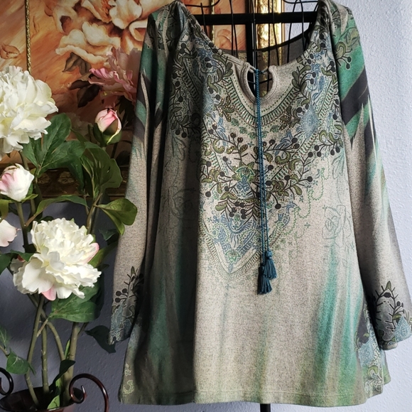 live and let live Tops - Plus size Blouse